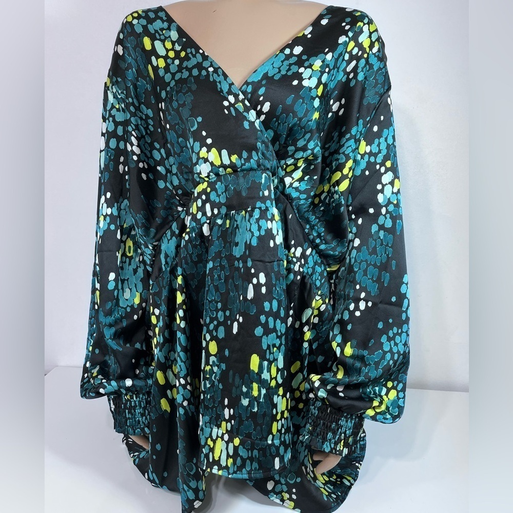 Torrid Satin Splice Tie Cut Out Back‎ Long Sleeve Blouse Brush Rain Dot 4X NEW
